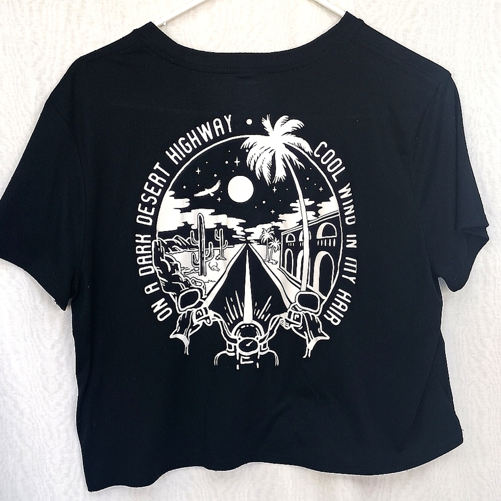 Black Graphic Crop Top, Size L